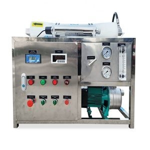 Compact Seawater Desalination System for Outdoor and Emergency Use
